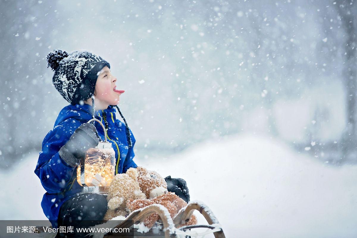 搞笑小孩下雪视频下载_(搞笑小孩下雪视频下载大全)